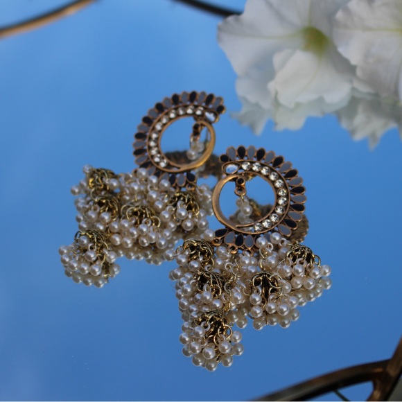 Black and Gold Traditional Indian Jewelry Earrings - Picture 2 of 2